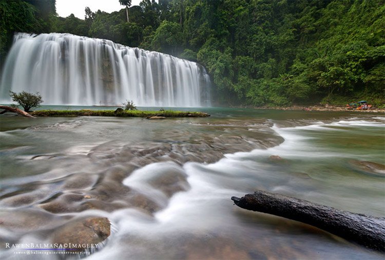 http://www.islandsofthephilippines.com/2016/02/the-niagara-falls-of-the-philippines-tinuy-an-falls-of-surigao-del-sur/