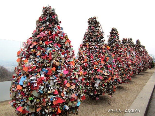 http://snookysparkly.blogspot.com/2012/06/n-seoul-tower-part-2-love-locks.html