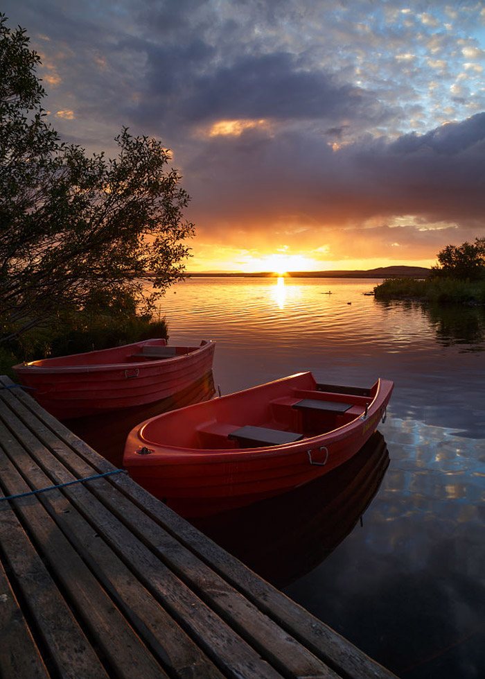 https://500px.com/photo/134884495/sunset-at-lake-myvatn-by-gernot-posselt